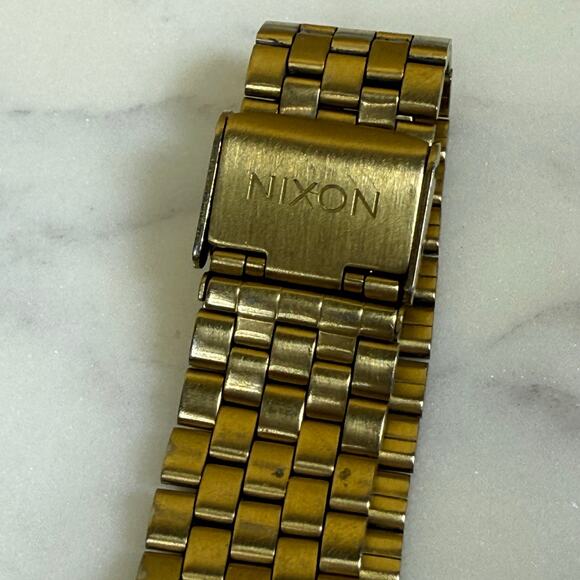 Nixon The Time Teller Gold 100M Mens Stainless Steel Watch - Picture 3 of 6